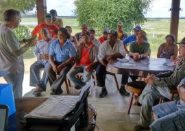 22.05.15 credito fundiario emater 1 270x191 - Governo estimula criação de associação rural e garante acesso ao crédito fundiário