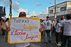 23.05.15 MARCHA 2 270x180 - Caminhada marca encerramento da Semana Estadual de Luta Antimanicomial