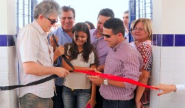 DAMIÃO ENTREGA DE ESCOLA 2 jornal 270x158 - Ricardo inaugura obras e beneficia estudantes e idosos do Curimataú paraibano