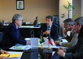 ricardo reuniao em brasilia ministerio de integracao foto jose marques 7 270x191 - Em audiência com Ricardo, ministro da Integração garante R$ 18 milhões para ações na Paraíba