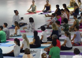 yoga aulão espaço 2 270x194 - Funesc oferece aula gratuita de yoga no Espaço Cultural neste sábado