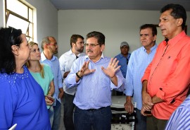 17.07.15 gov. adriano visita conjunto tres irmas ©roberto guedes 14 270x184 - Governador em exercício visita obras em Campina Grande