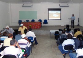 20.07.15 governo reune gestorers publico sobre o pacto em sume foto 2 270x191 - Governo reúne gestores públicos em Sumé para discutir implantação de barragens subterrâneas