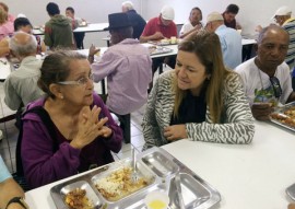 21.07.15 primeira dama eliane galdino visita restauranate popular de campina 2 270x191 - Primeira-dama visita Restaurante Popular de CG e destaca qualidade da alimentação fornecida