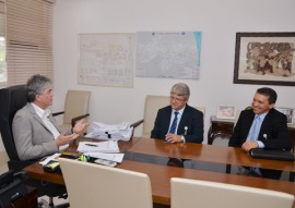 29.07.15 ricardo recebe superintendente da caixa economica federal foto walter rafael 13 270x191 - Ricardo discute parcerias com o novo superintendente regional da Caixa