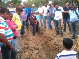 barragem s 270x202 - Governo capacita técnicos e operadores de máquina em construção de barragem subterrânea