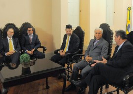 gov marcos cavalcanti recebe superintendente do banco do brasil foto jose marques 2 270x191 - Governador em exercício recebe superintendente estadual do Banco do Brasil