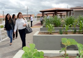 primeira dama eliane galdino visita cidade madura de cg foto claudio goes 6 270x191 - Primeira-dama em exercício visita Condomínio Cidade Madura em Campina Grande