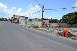 24.08.15 calcamento cidasde verde fotos alberi pontes 14 270x178 - Ricardo entrega obras de reforma e ampliação da Escola Mestre Sivuca