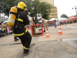 bombeiro aco2 270x202 - Bombeiros simulam situações de resgate durante competição no Ponto de Cem Réis