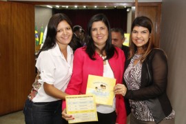 10.09.15 ligia_feliciano_feira de emprego na fiep (12)