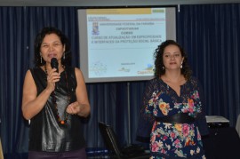 21 09 2015 CAPACITASUAS CRAS Fotos Luciana Bessa 1 270x179 - Técnicos da Proteção Social Básica fazem curso sobre especificidade e interface do Suas