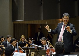 26.03.15 orquestra sinfonica jovem©robertoguedes 11 270x192 - Orquestra Jovem apresenta concerto com participações do Coral Sinfônico e Coro de Câmara Villa-Lobos