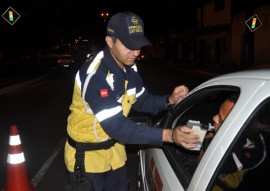 lei seca foto walter rafael 4 270x191 - ‘Lei Seca’ notifica 37 condutores por dirigir sob efeito de álcool no fim de semana