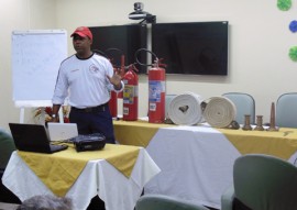 ses trauma capacita funcionarios em brigada de incendio 2 270x191 - Hospital de Trauma capacita funcionários para participar de Brigada de Incêndio