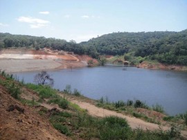 20.10.15 barragem pitombeiras 1 270x202 - Barragem de Pitombeiras acumula mais de 1 milhão e meio de metros cúbicos de água