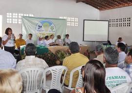 22 10 15 emepa agricultores de alagamar acreditam em acoes do governo2 270x191 - Governo promove ações para desenvolvimento rural sustentável do assentamento Alagamar