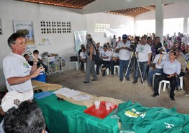 22 10 15 emepa agricultores de alagamar acreditam em acoes do governo5 270x191 - Governo promove ações para desenvolvimento rural sustentável do assentamento Alagamar