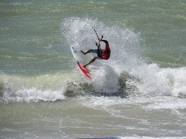 Alberto Júnior 3 profissional e campeão master 270x202 - Dois paraibanos confirmam presença na 2ª etapa do Campeonato Brasileiro de Kitewave