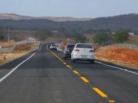 SÃO JOSE DOS CORDEIROS8 1 270x202 - Ricardo inaugura rodovia, entrega Creas e pavimentação de ruas no Cariri