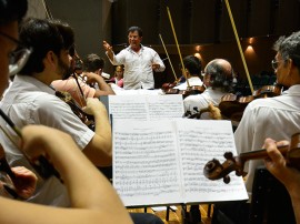 orquestra1 portal 270x202 - Orquestra Sinfônica da Paraíba encerra temporada 2015 com concerto natalino nesta quinta-feira