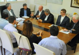 ricardo reuniao com empresarios foto jose marques1 270x191 - Ricardo recebe empresários americanos que vão instalar estaleiro na Paraíba