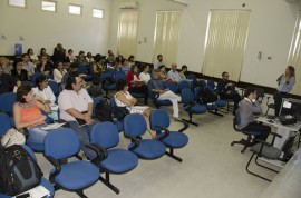 02.12.15 saude vigilancia sanitaria cefor fotos alberi pontes 2 1 270x178 - Governo do Estado promove oficina para desenvolver linhas de pesquisa em saúde