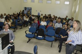 02.12.15 saude vigilancia sanitaria cefor fotos alberi pontes 3 1 270x178 - Governo do Estado promove oficina para desenvolver linhas de pesquisa em saúde