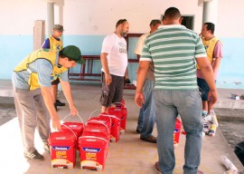 18.01.16 EDUCACAO mutirao limpeza 7 270x192 - Mais de 70 pessoas fazem mutirão de limpeza em escola da rede estadual de ensino na Capital