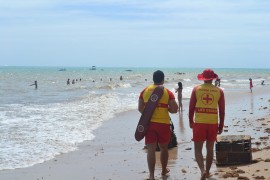 bombeiros 270x180 - Bombeiros atendem 300 ocorrências durante o fim de semana na Paraíba