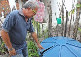 ses e bombeiros fazem acao no conde contra o mosquito foto ricardo pupe 1 270x191 - Governo leva ações de combate ao mosquito Aedes aegypti ao município do Conde