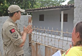 ses e bombeiros fazem acao no conde contra o mosquito_foto ricardo pupe (2)