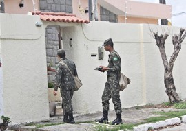 ses saude exercito e prefeitura no combate a denguedengue foto ricardo puppe 2 270x191 - Visitas domiciliares de combate ao mosquito Aedes aegypti são realizadas no bairro Brisamar