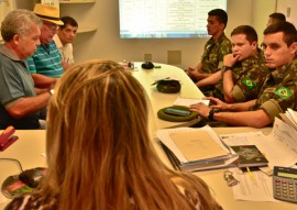 ses visitas domiciliares agentes comunitarios combate ao aedes foto Delmer Rodrigues 1 270x191 - Exército realiza visitas domiciliares com Agentes Comunitários de Endemias a partir desta terça-feira