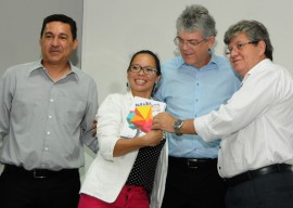 11 02 16 ricardo abertura ano letivo fotos jose marques 3 270x192 - Ricardo abre ano letivo, ministra aula inaugural das Escolas Cidadãs e entrega kits estudantis