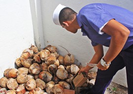 ses governo e marinha em cabedelo ao aedes aegypti foto ricardo puppe 1 270x191 - Governo, Exército e Marinha iniciam 3ª fase de visitas domiciliares de combate ao Aedes em Cabedelo