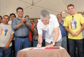 ricardo faz inauguracoa em cuite foto jose marques 5 270x183 - Ricardo inaugura Casa da Cidadania e unidade de dessalinização de água no Curimataú