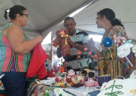 ses juliano moreira coloca artesanato de pacientes na 5 feira de mulheres artesas 3 270x191 - Juliano Moreira promove inclusão social com exposição de peças de pacientes na 5ª Feira de Mulheres Artesãs