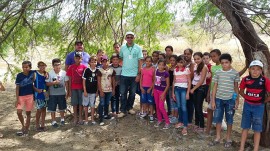 ALUNOS BARRAGEM 270x151 - Alunos de escola rural no Cariri conhecem como é construída a barragem subterrânea