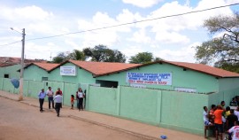 BONITO DE SANTA FÈ9 270x158 - Ricardo entrega reforma de escola em Bonito de Santa Fé e autoriza obras de estrada em Conceição