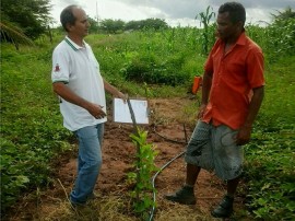 goiaba4 270x202 - Agricultor de Marizópolis encontra alternativa para superar deficiência hídrica no Sertão