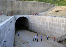 03 05 16 aesa e orgaos do governo visitam obras da transposicao foto walter rafael 2 270x191 - Conselho Estadual de Recursos Hídricos visita obras da transposição do Rio São Francisco