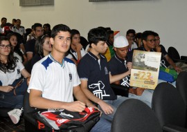 17 05 16 Palestra Disque 123 no Lyceu Paraibano foto Alberto Machado 2 270x191 - Governo visita escolas e alerta contra a exploração sexual de crianças e adolescentes