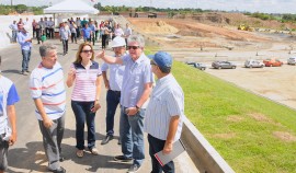 VISITA OBRAS VIADUTO1  270x158 - Ricardo inspeciona obras do Viaduto do Geisel, inaugura ruas em Sobrado e UPS em Santa Rita