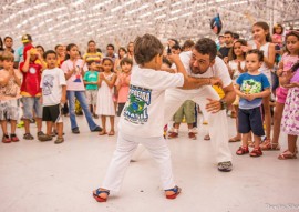 feirinha abril2 foto thercles silva 270x191 - Feirinha de Domingo tem artesanato, variedades e atrações para crianças no Espaço Cultural   