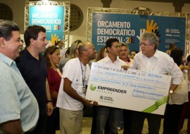 ode de itaporanga foto francisco frança 3 270x191 - Ricardo participa do ODE, entrega casas, libera créditos e autoriza construção de escola técnica