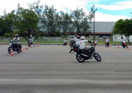 policiais da paraiba de treinamento com motocicletas em recife 3 270x191 - Policiais militares da Paraíba participam de treinamento com motocicletas em Recife 