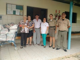 vila vicentina 9 270x202 - Polícia Militar entrega 200 kg de alimentos não perecíveis à entidade filantrópica