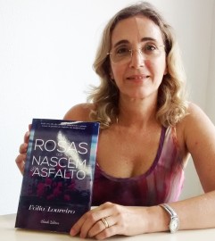 volia loureiro 241x270 - Engenheira lança livro de poesias na Fundação Casa de José Américo