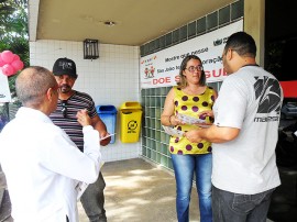 hemocentro campanha 270x202 - Ação educativa de combate ao Aedes aegypti complementa atividades do Dia D no Hemocentro da Paraíba